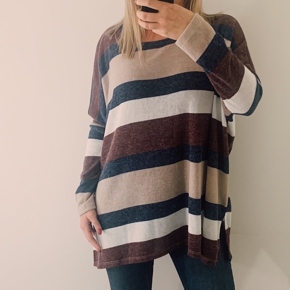 STRIPES SCOOP NECK LONG SLEEVE TUNIC TOP - Picture 3 of 3